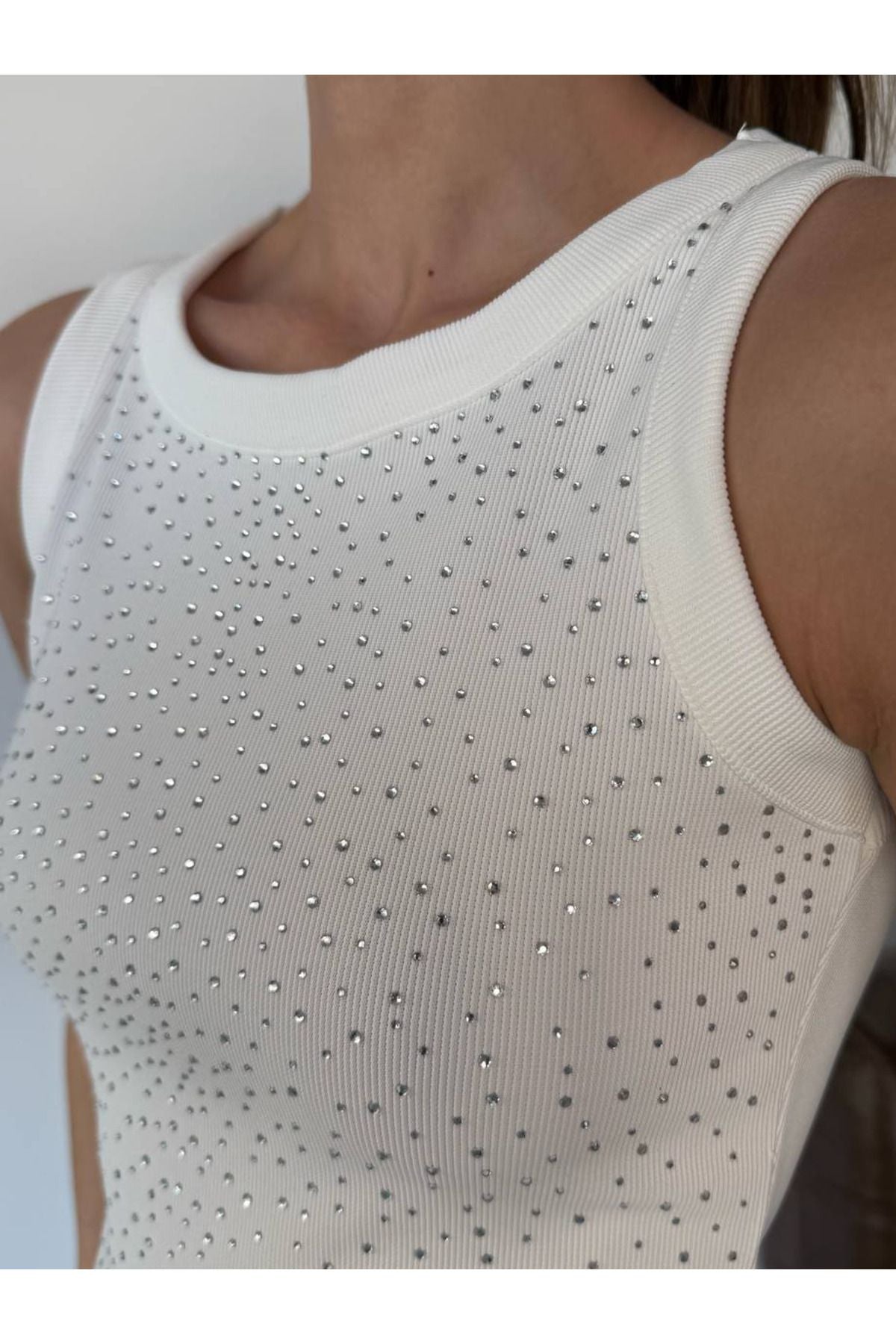 Halter Yaka Ottoman Kumaş Serpme Taşlı Crop Body Bluz