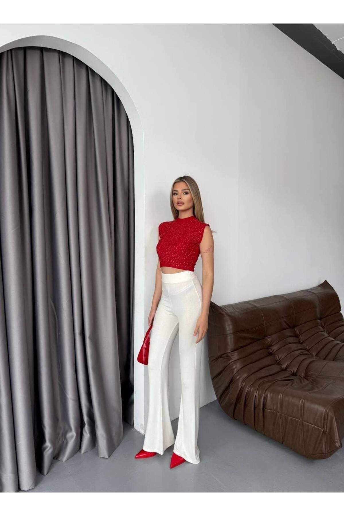 Ottoman Kumaş Bisiklet Yaka Serpme Taşlı Kadın Crop Bluz